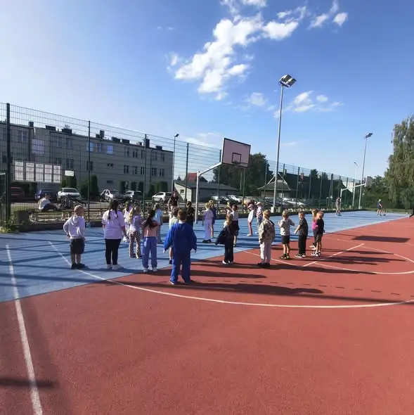 Mistrzyni województwa poprowadziła WF dla pierwszaków w Augustowie