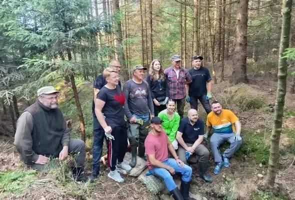 Woda zatrzymana w lesie: Nadleśnictwo Augustów i BAT łączą siły dla retencji