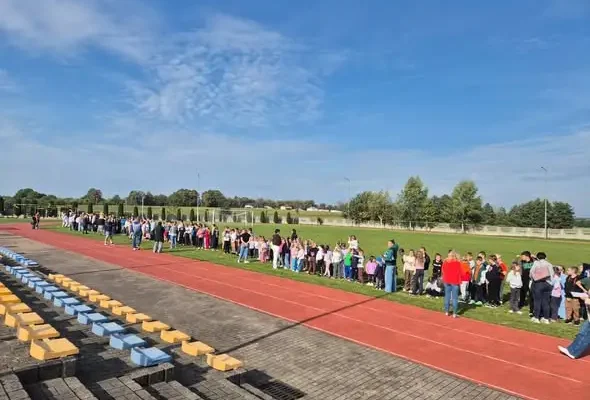 Próbna ewakuacja w szkole połączona z manewrami OSP z gminy Bargłów Kościelny