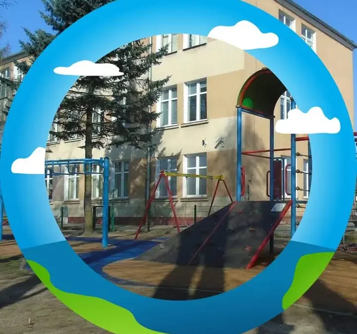 Wycieczka klas drugiej i trzeciej do Zakątka u Ewy
