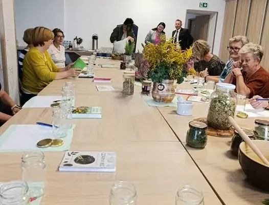 Warsztaty zielarskie w Gminie Bargłów Kościelny – powrót do tradycyjnych smaków