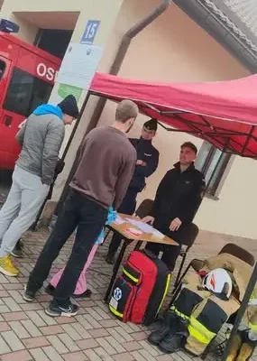 Bargłów Kościelny: Krajowy Trening Rodzinny przed remizą OSP