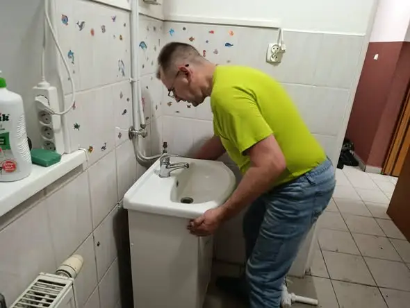 Strażacy z OSP Bargłów remontują remizę i doposażają wozy bojowe