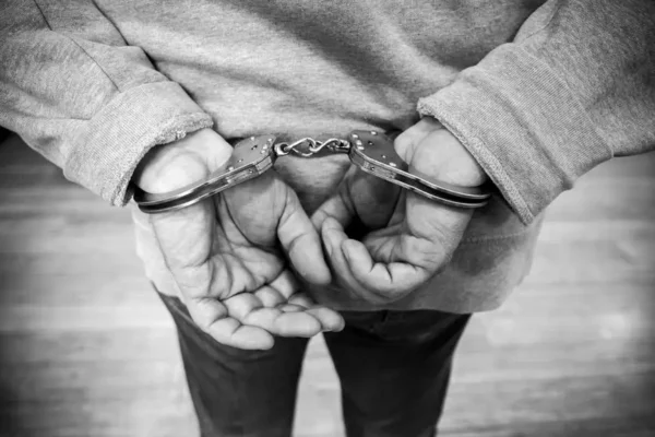 Augustów: Wspólna kradzież w markecie. 29 i 24-latek usłyszeli zarzuty